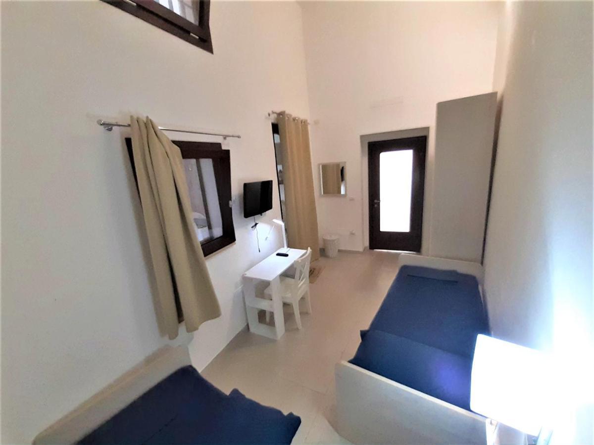 Casa Mima: Locazione Turistica Nel Centro Storico Apartment Brindisi Ngoại thất bức ảnh