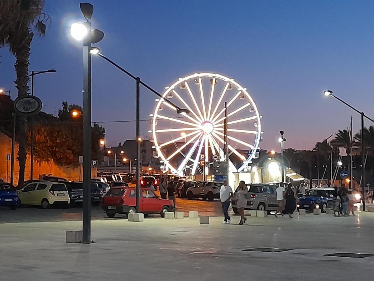 Casa Mima: Locazione Turistica Nel Centro Storico Apartment Brindisi Ngoại thất bức ảnh
