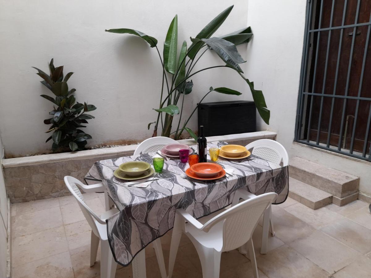 Casa Mima: Locazione Turistica Nel Centro Storico Apartment Brindisi Ngoại thất bức ảnh